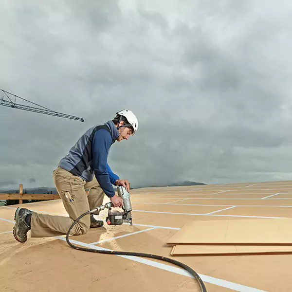 Why Bedford Business Owners Choose Bedford Roofing Service for Roof Replacement?