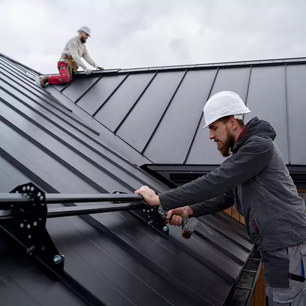 Why Bedford Property Owners Choose Bedford Roofing Service for Metal Roof Repair?